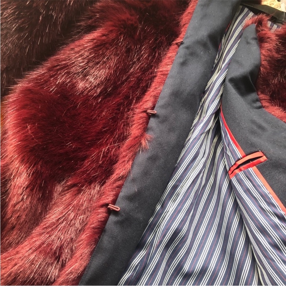 🌟J.Crew Collection Deep Wine Faux Fur Coat Size Medium - Picture 3 of 4